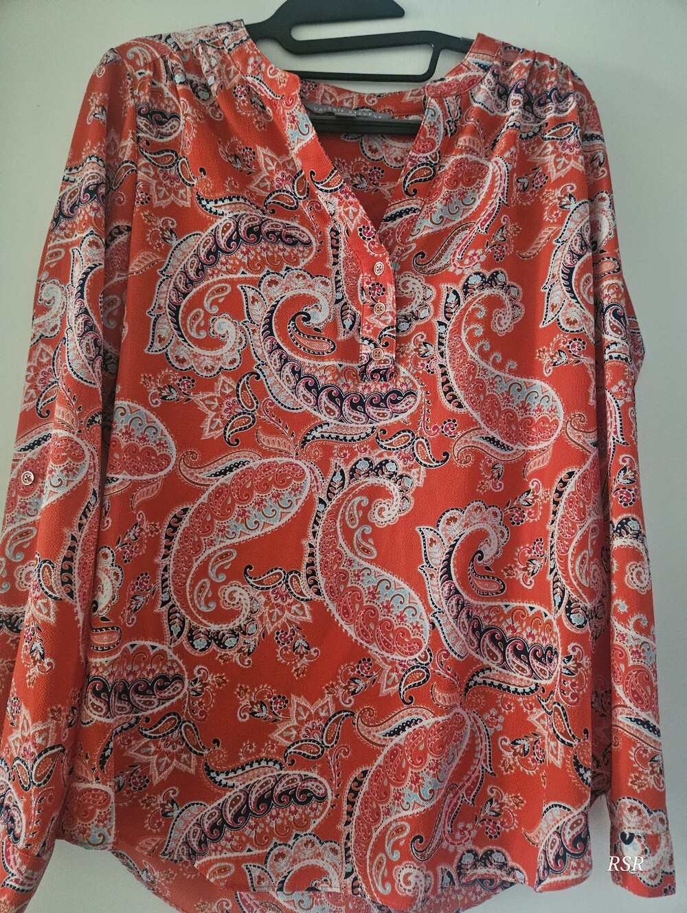 Valerie Stevens Coral Paisley V-Neck Top